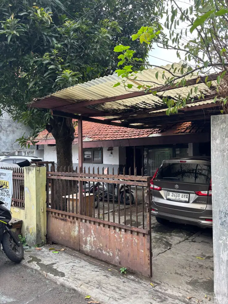 RUMAH TUA DIBELAKANG MALL TAMAN ANGGREK PERSIS