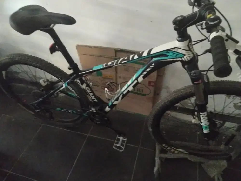 Sepeda MTB Giant XTC seperti baru