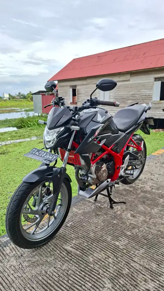 Jual honda cb 150 r led  tahun 2016 srt lngkp hidup