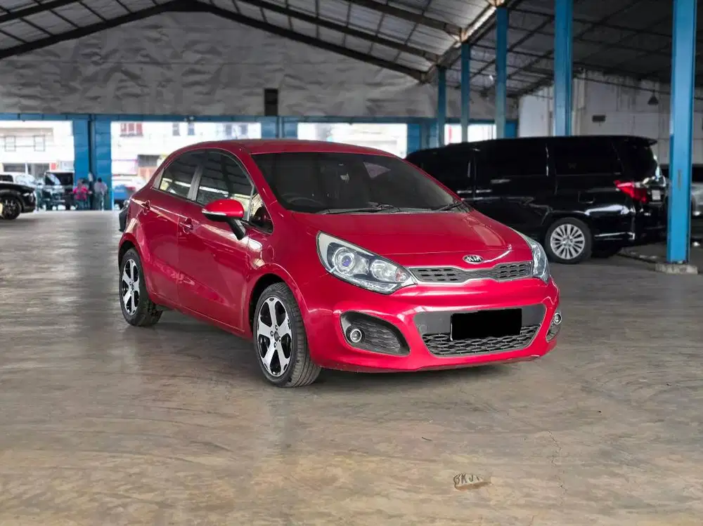 (TDP 28 Juta) KIA Rio AT Matic 2014