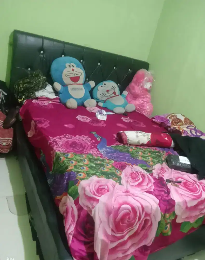 dipan kayu alas kasur
