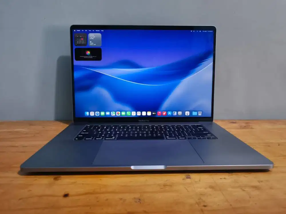 Macbook Pro 2019 16 inci Core i7 16/512GB Radeon Pro 5300M 4GB Tahoe