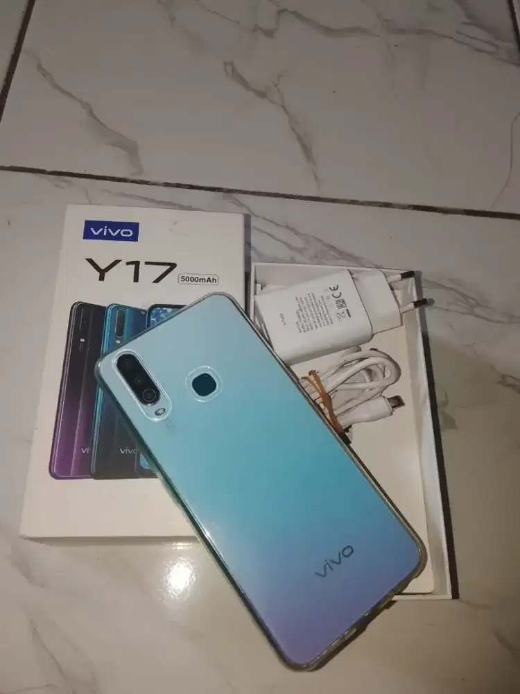 Vivo y17 8/256 tosca