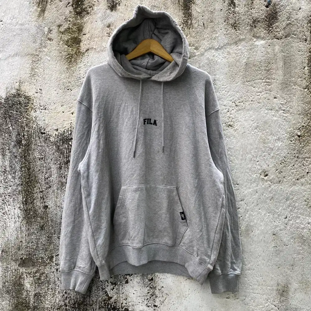 Hoodie Fila - Size XL fit L - Jaket abu