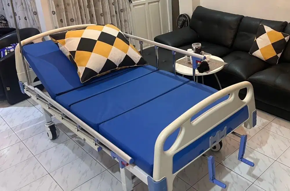 Tempat tidur pasien rumah sakit