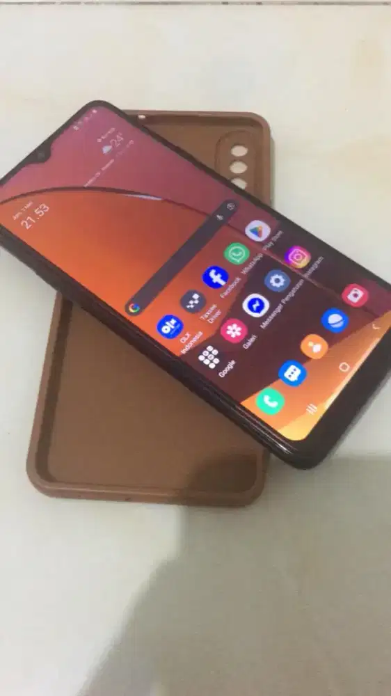 Samsung A20s 3/32gb.