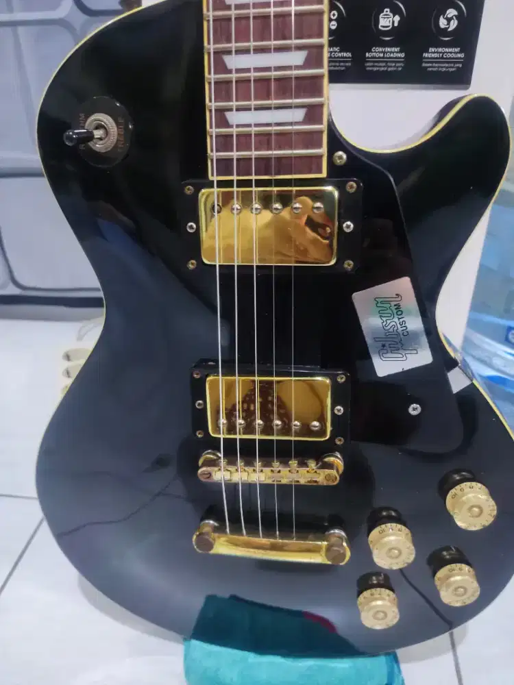 Gitar elektrik Gibson Les Paul Custom Black Gold beauty