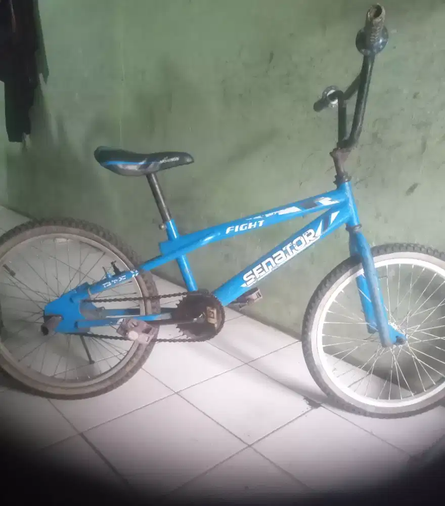 Sepeda BMX senator UK 20