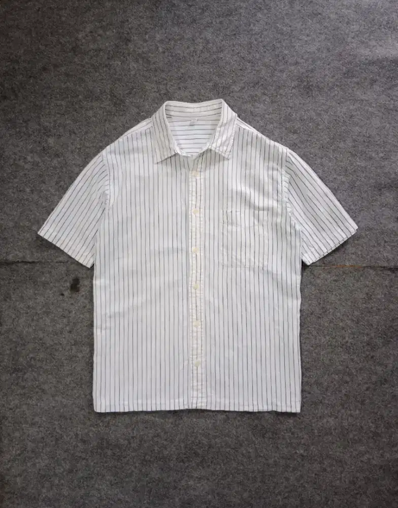 Kemeja uniqlo size L