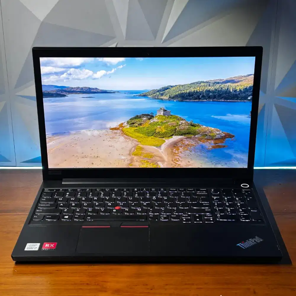 Lenovo Thinkpad E15 G1
Core i7-10610U Ram 16 Ssd 512