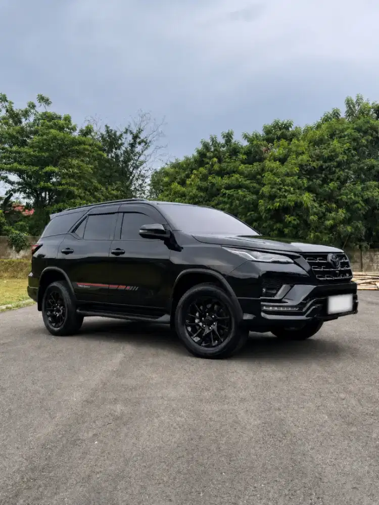 TOYOTA FORTUNER VRZ TRD 2021 2.4 AT