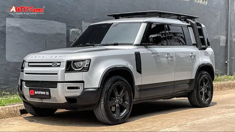 Land Rover Defender 110 P300 SE 2.0L 4x4 NIK 2021 Indus Silver