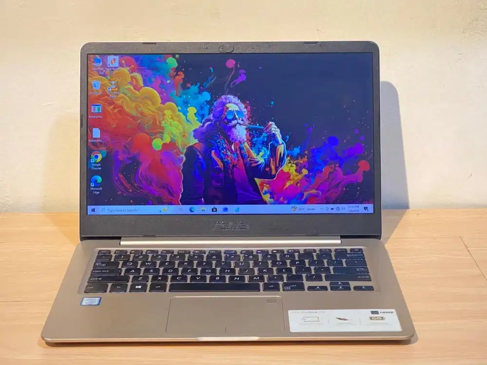 LAPTOP ASUS VIVOBOOK S14 CORE I7 GENERASI 8 RAM 8GB SSD 256gb, tipis,