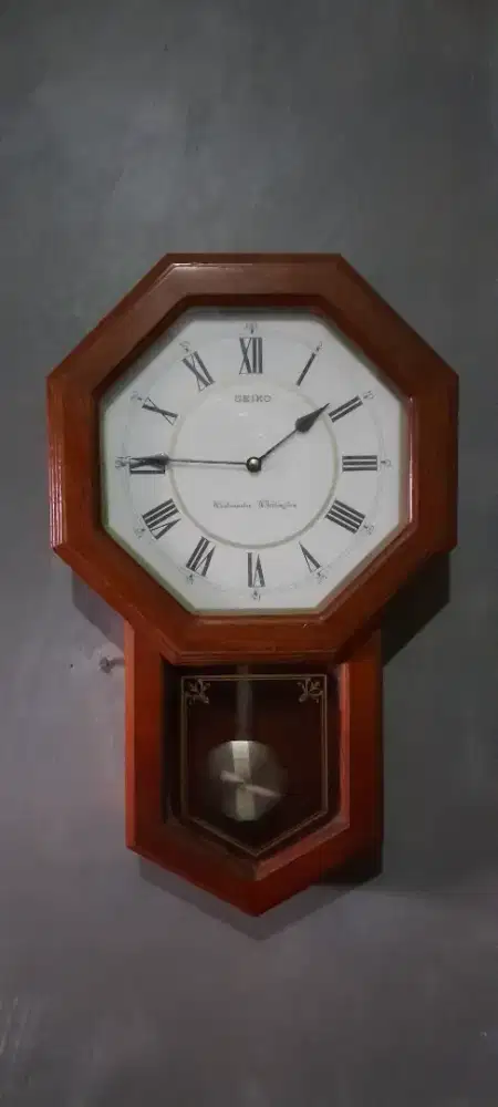 Jam dingding vintage