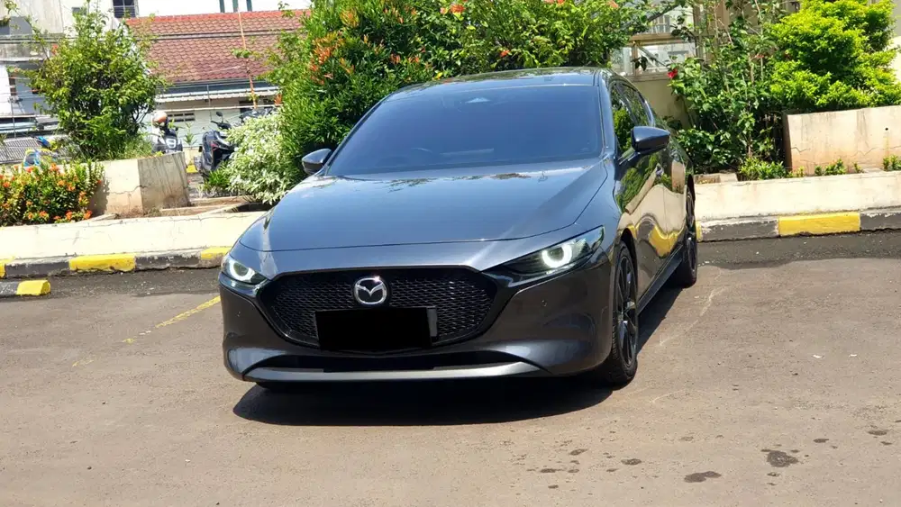 Mazda 3 hatchback skyactive 2023 abu sunroof