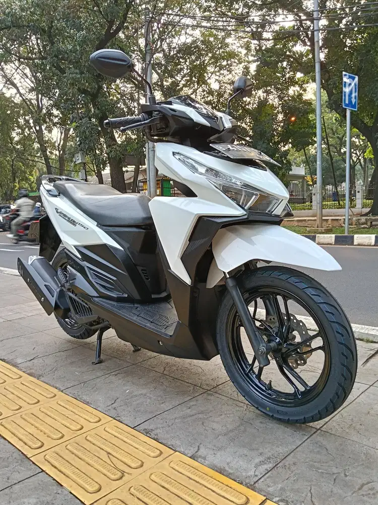 DIJUAL CASH HONDA VARIO 150 LED OLD THN 2017 PAJAK IDUP SIAP PAKAI