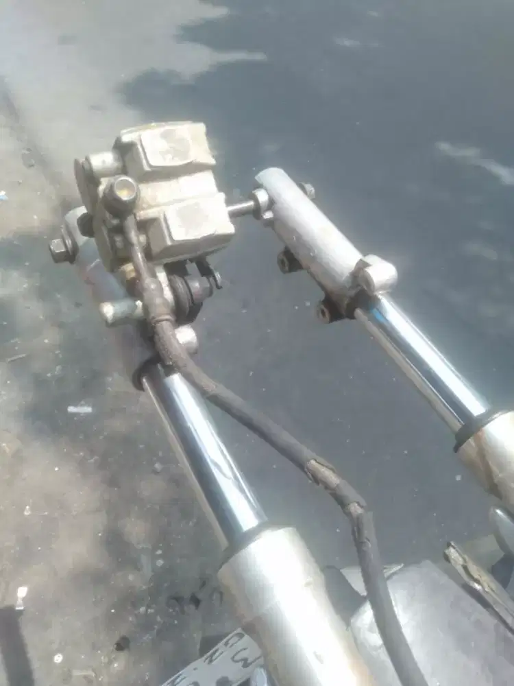 Shockbreaker upside-down ex Minerva lokasi Cilebut bogor