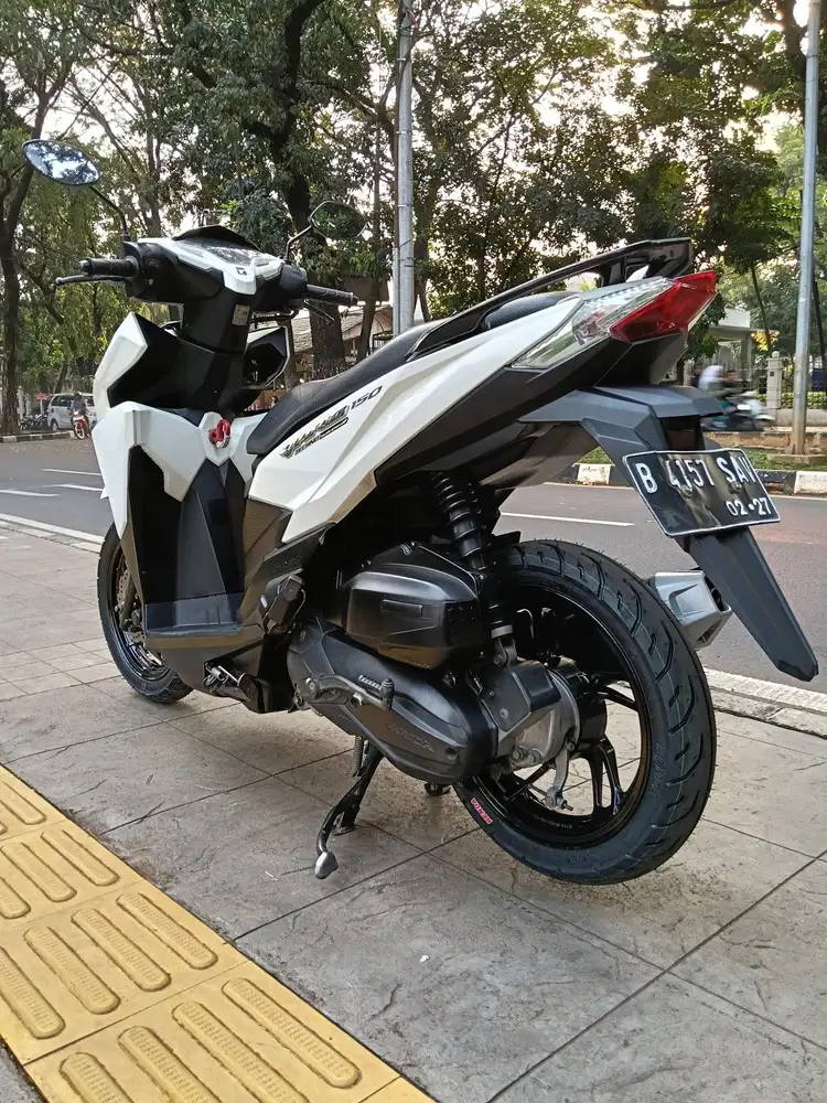 DIJUAL CASH HONDA VARIO 150 LED OLD THN 2017 PAJAK IDUP SIAP PAKAI