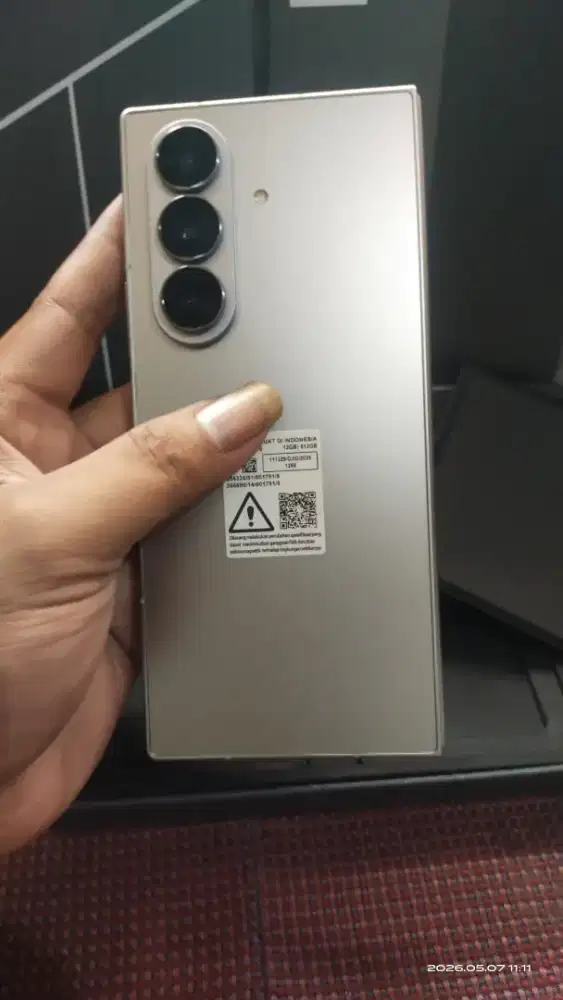 Samsung Z fold 7 5G ram 12/512 resmi sein