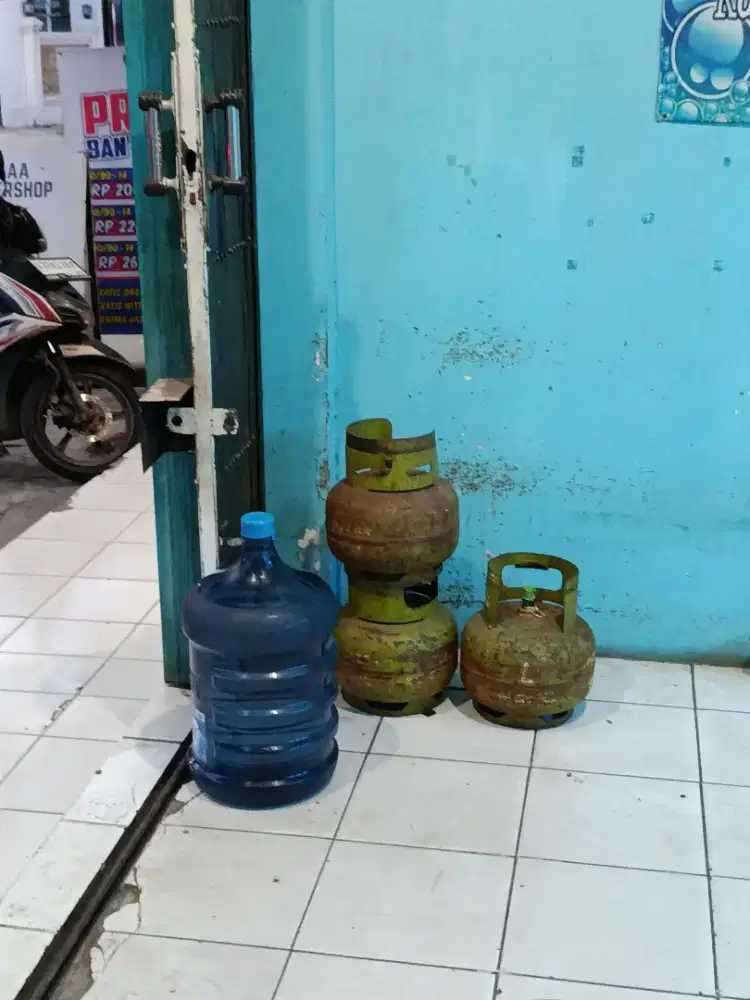 BUTUH KARYAWAN YG NIAT KERJA