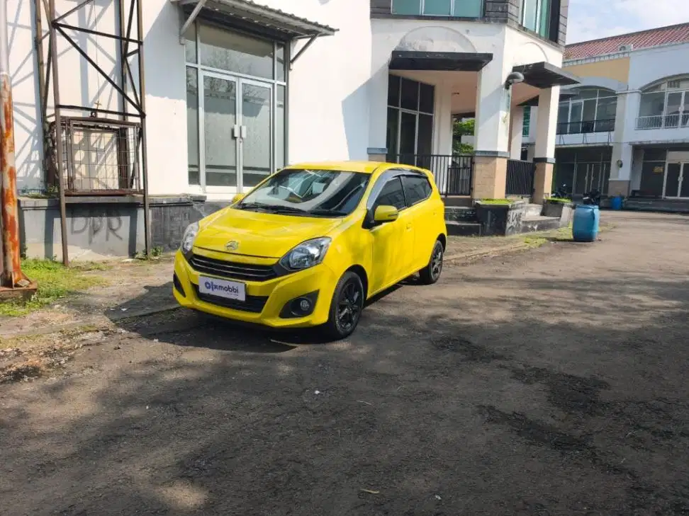 Like New - Daihatsu Ayla 1.0 X Bensin AT 2022 Kuning