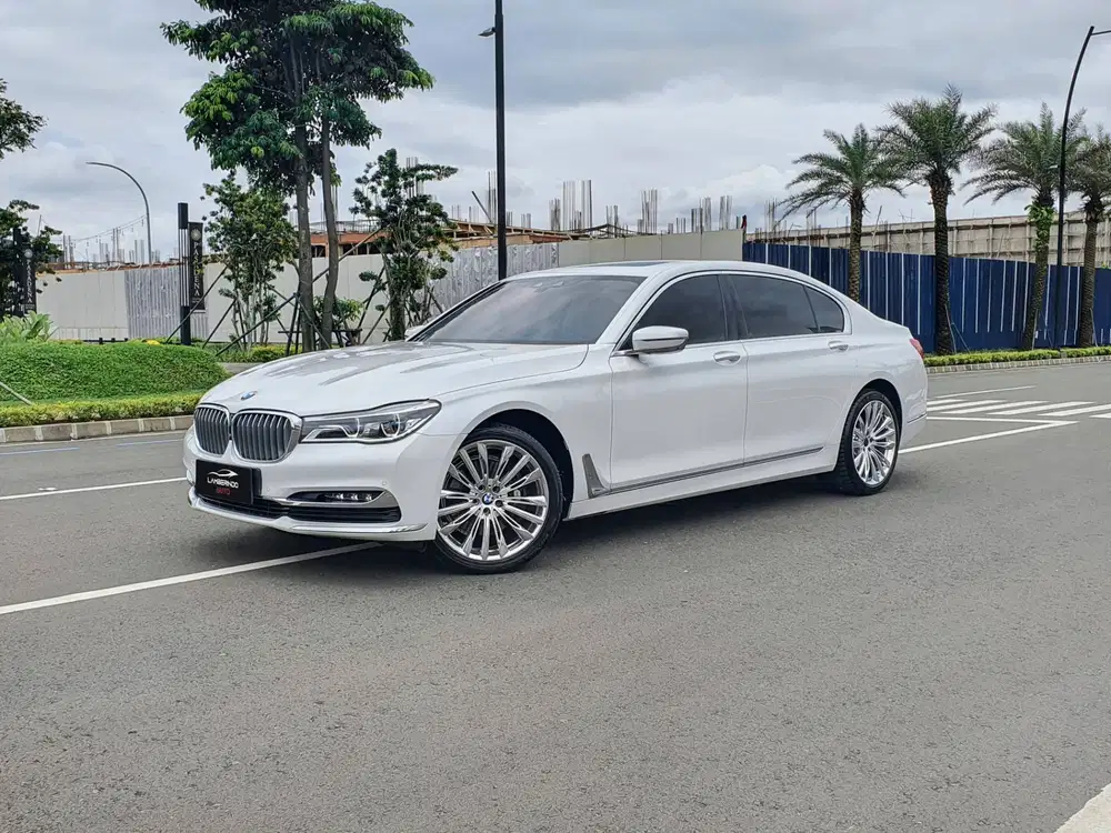 BMW G12 740Li PURE EXCELLENCE 2016 KM ANTIK 13RB !! PUTIH 2017 S400L