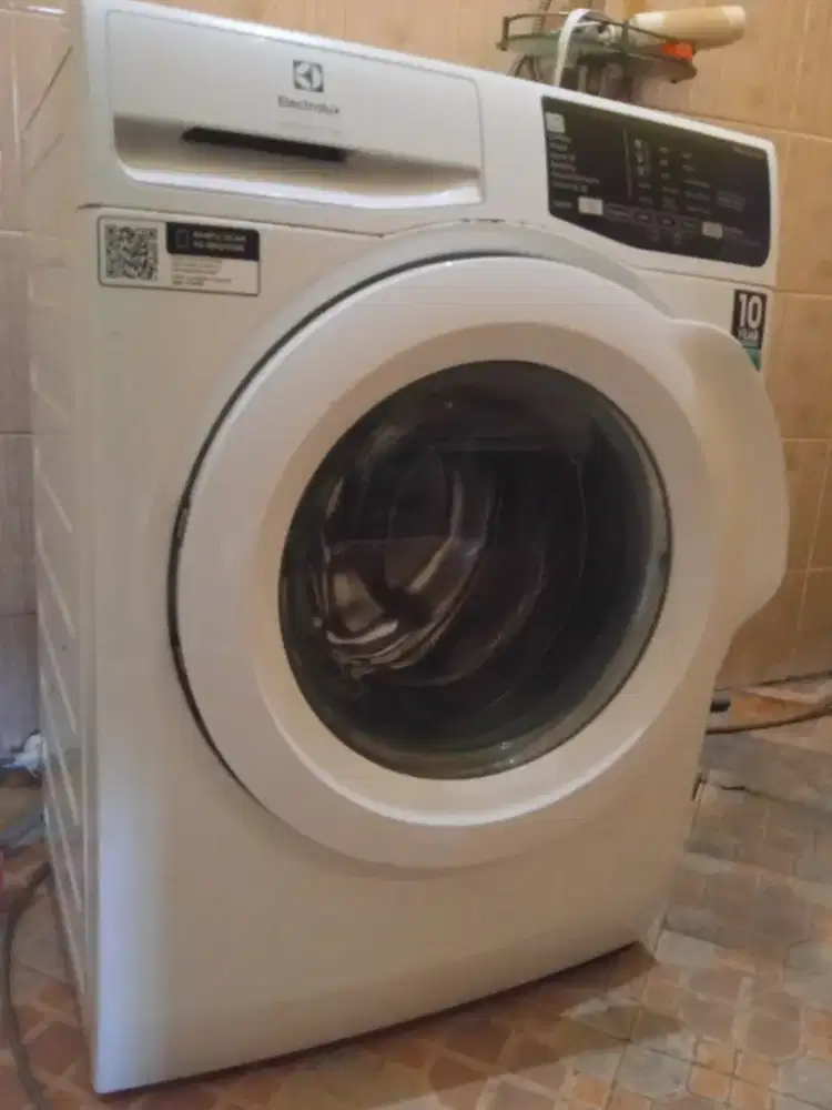 Mesin cuci Electrolux 500 (8Kg)