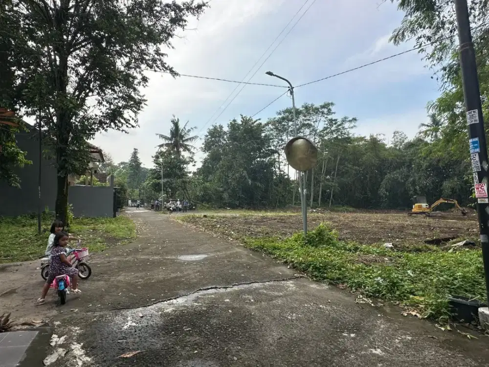 Tanah Jogja  Lokasi Premium Siap AJB SHM 5 Menit Lapangan Denggung