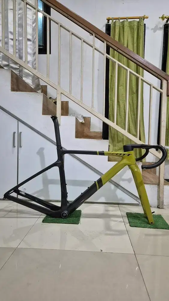 dua frame top linescott roadbike dan gravel