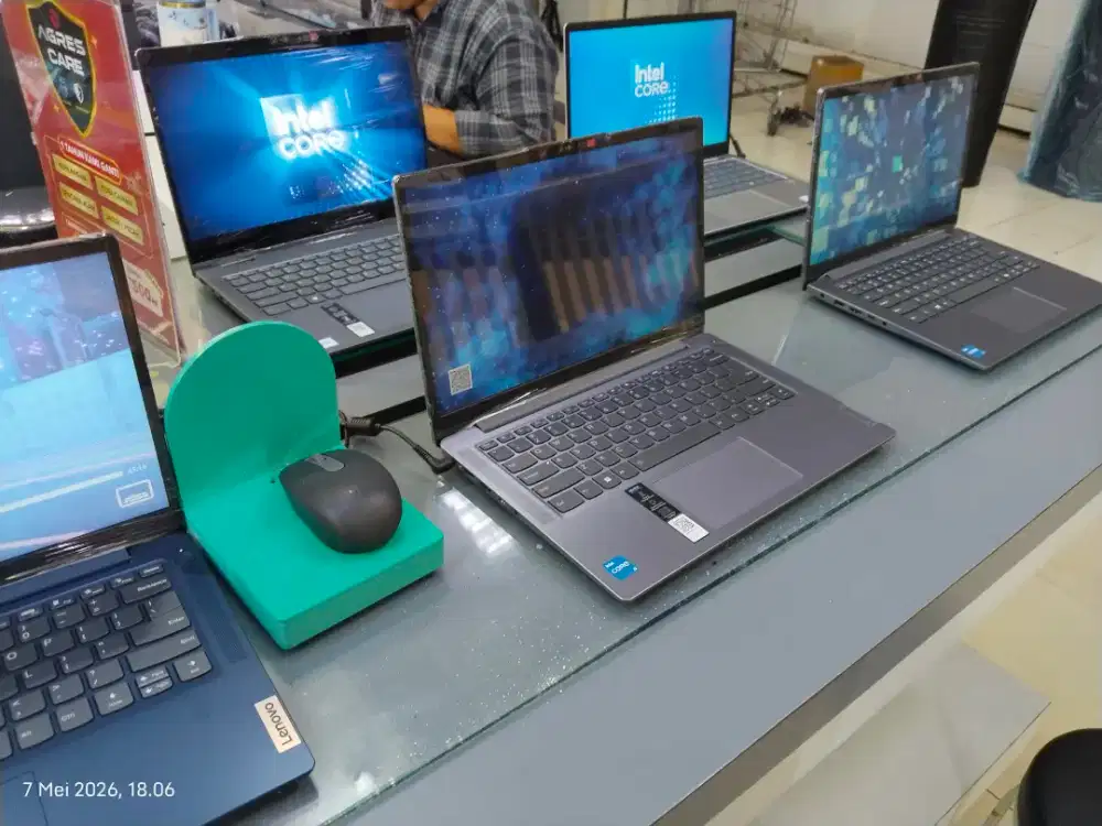 New Laptop bergaransi resmi, Cicilan murah tanpa DP, Syarat cukup KTP