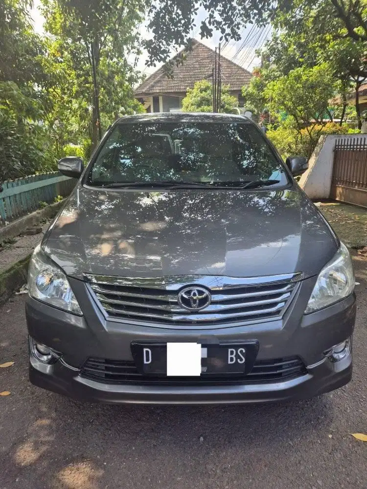 TOYOYA KIJANG INNOVA G 2.0 LUXURY BENSIN MATIK THN 2013