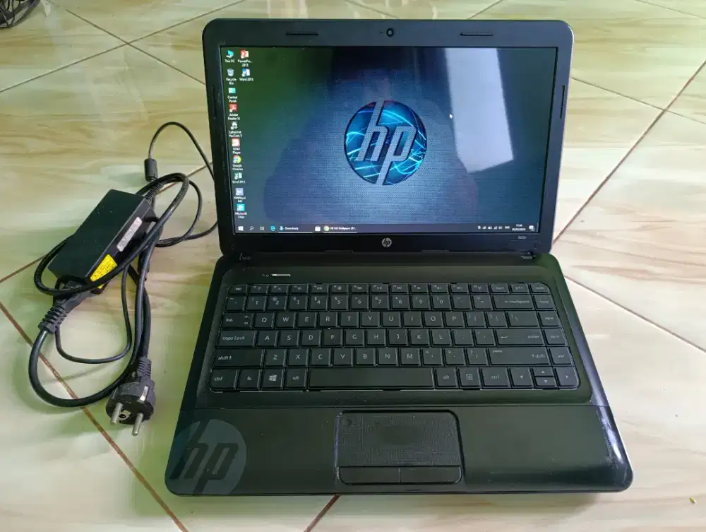 Laptop HP 1000, ram 4gb, normal, murah, bergaransi