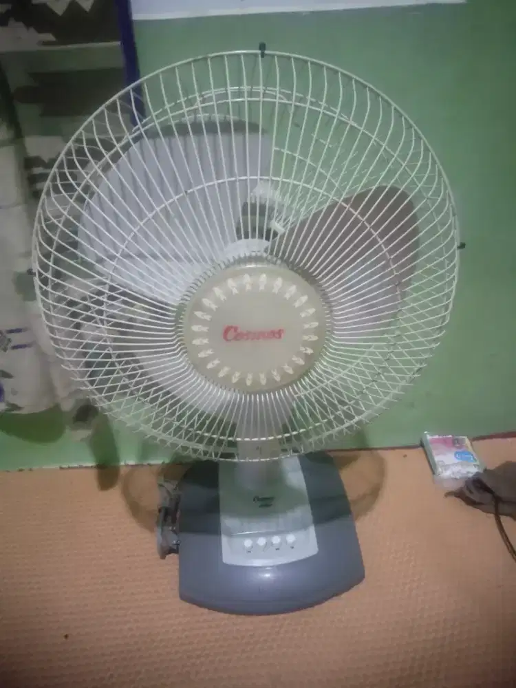 Kipas angin meja 12 inch merk cosmos normal siap pakai nego tipis