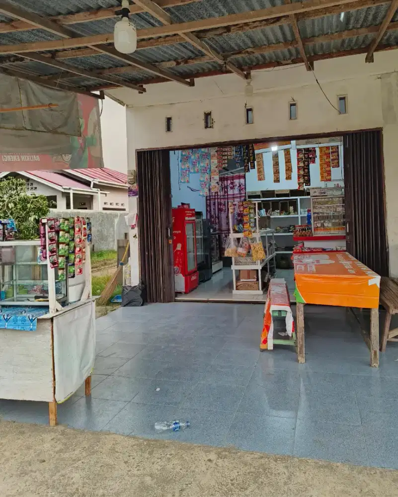 DIKONTRAKKAN RUKO TEPI JALAN KAMPUS UIN