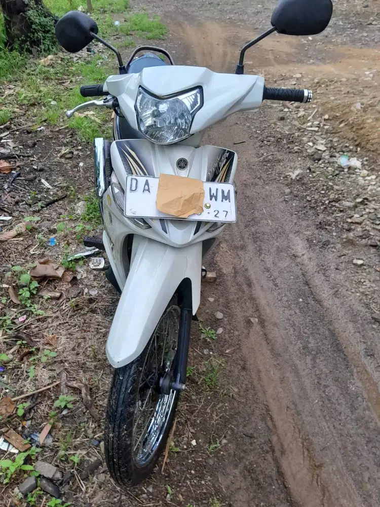 Dijual Vega ZR tahun 2011. Surat2 lengkap. Hidup semua.
