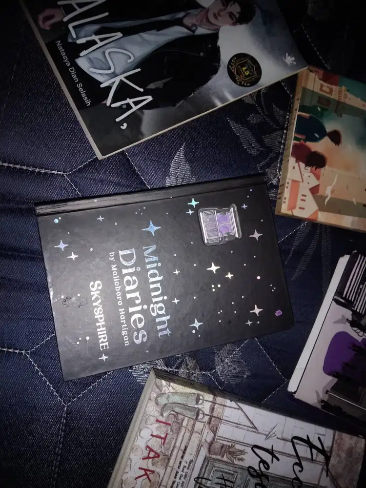 novel midnight diaries by Malioboro hartigan