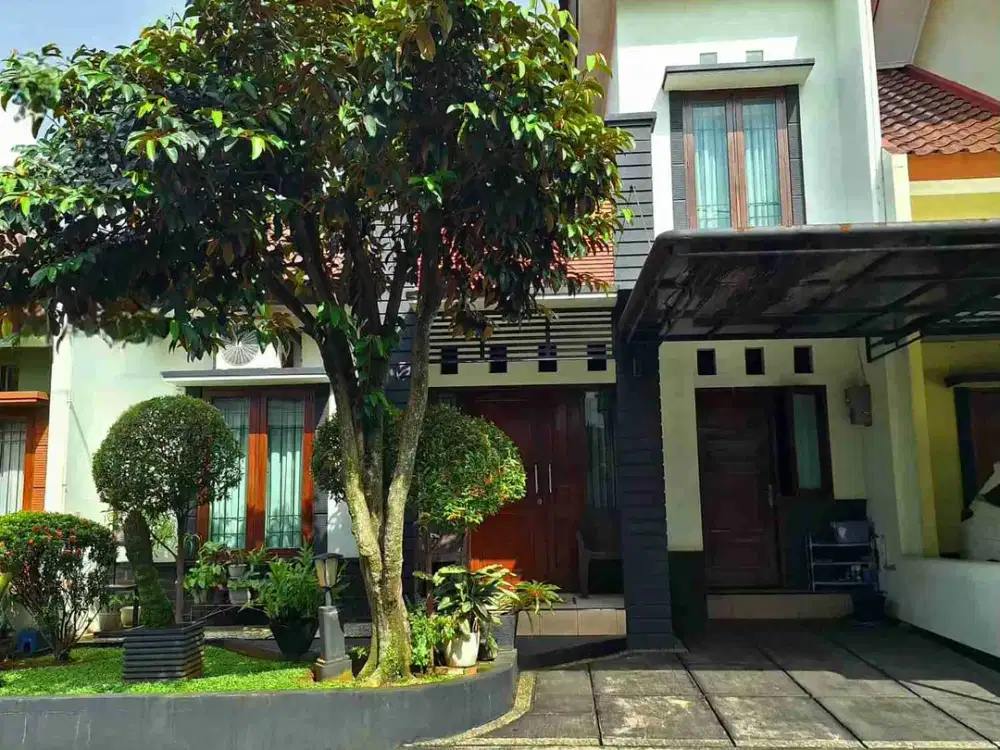 DiJual cepat Rumah bagus dan nyaman dekat dengan mall pesona square dan tol cisalak.
