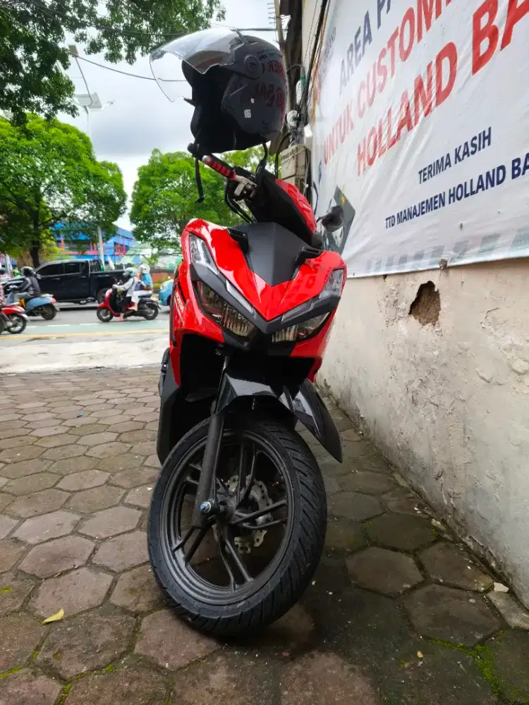 Jual Vario 125cbs umur 3 bln