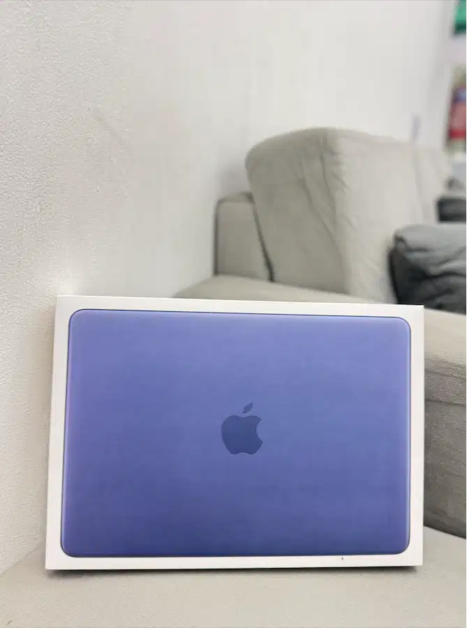 NEW MACBOOK NEO RAM 8/256 GB