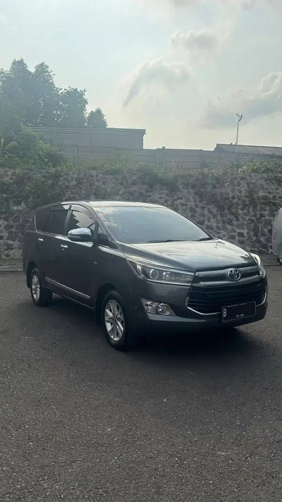 Toyota Innova Q 2.0 AT 2016