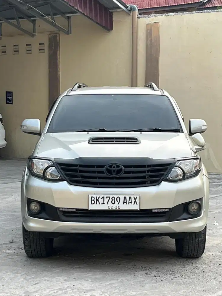 Toyota fortuner 2.5 G VNT AT MATIC 2013