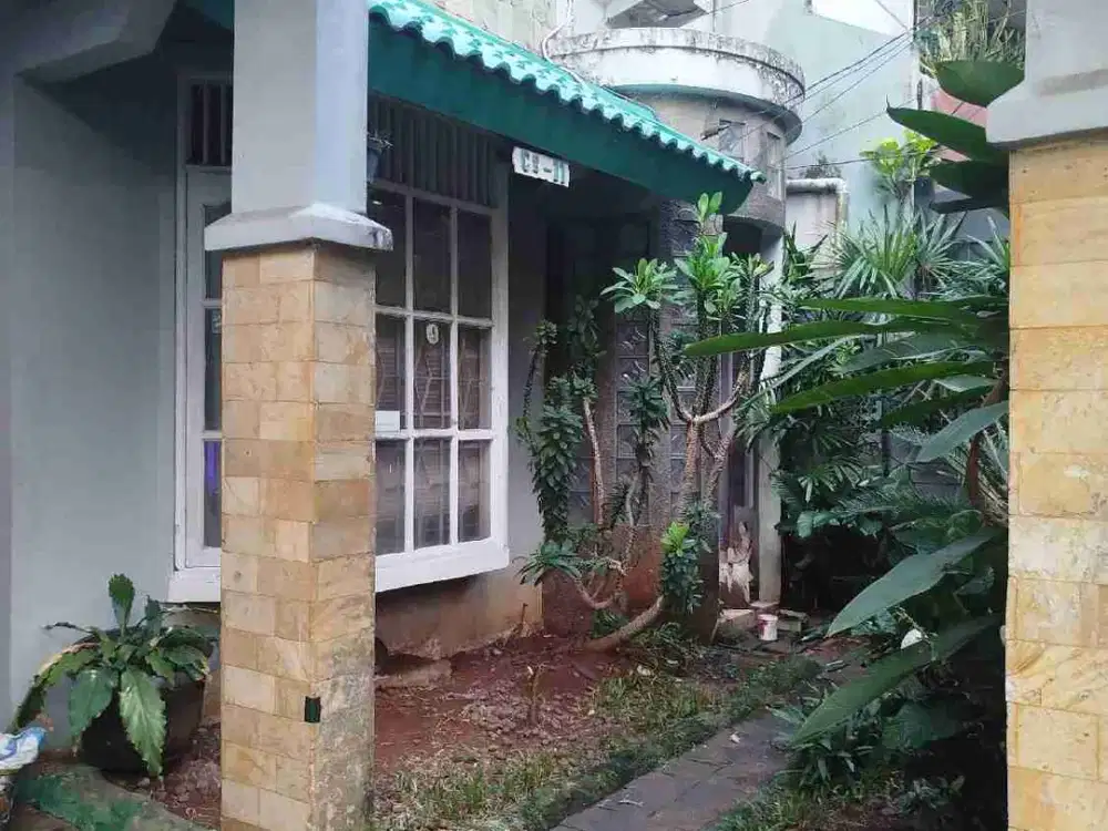 di jual cepat Rmh bintaro sektor 2,komplek dpr, pondok Ranji ciputat.. strategis
