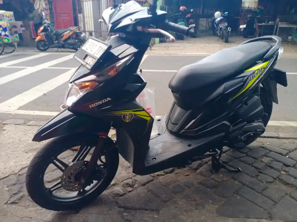 Di. jual motor Honda beat th 2019 .