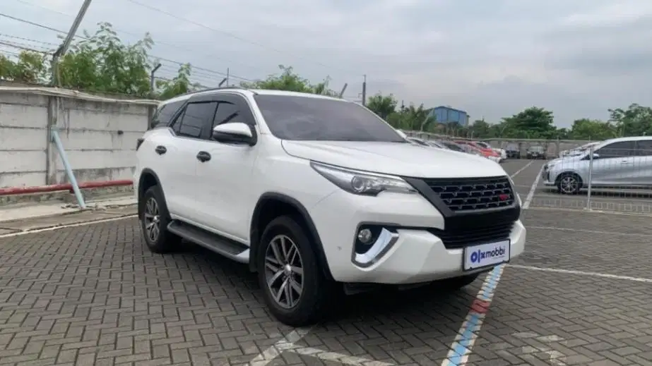 TDP 18JT, Toyota Fortuner 2.4 4x2 VRZ Solar-AT Putih 2019