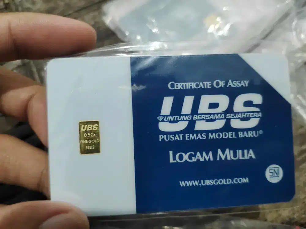 Emas UBS retro pecahan 0.5 gram