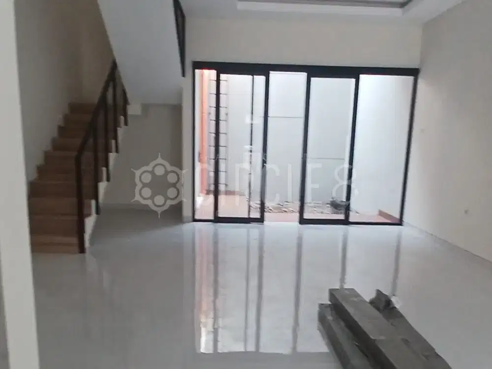 Harus Cepat Diambil Alih, Rumah Baru Siap Huni Diarea Tenang Kopo Permai, Bandung