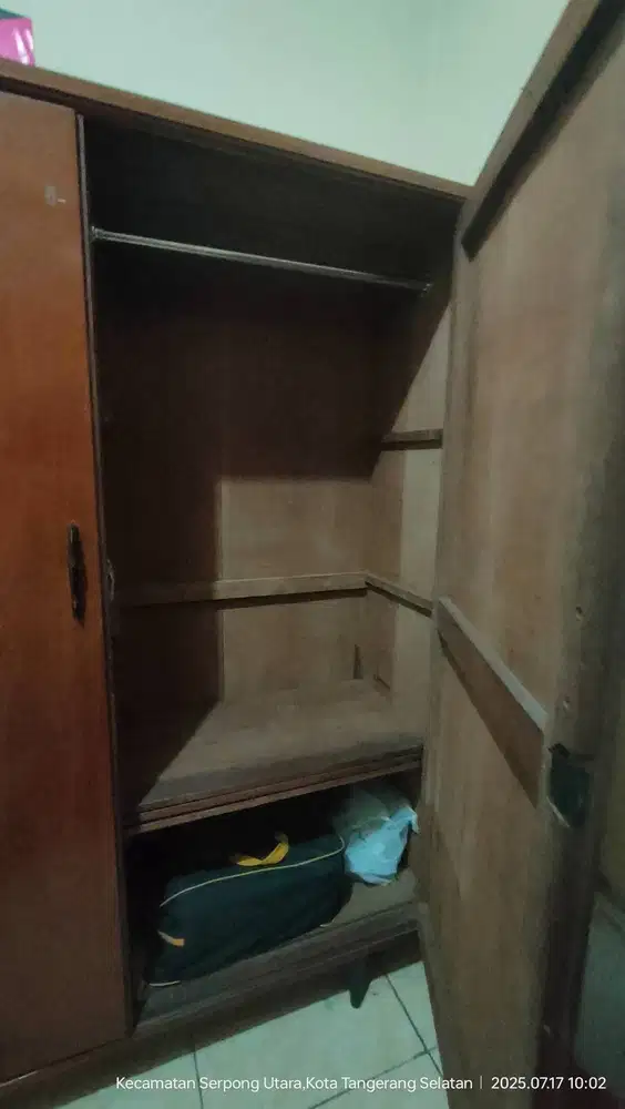 Lemari Jati Kuno Antik 2 Pintu Usia 100 Tahun
