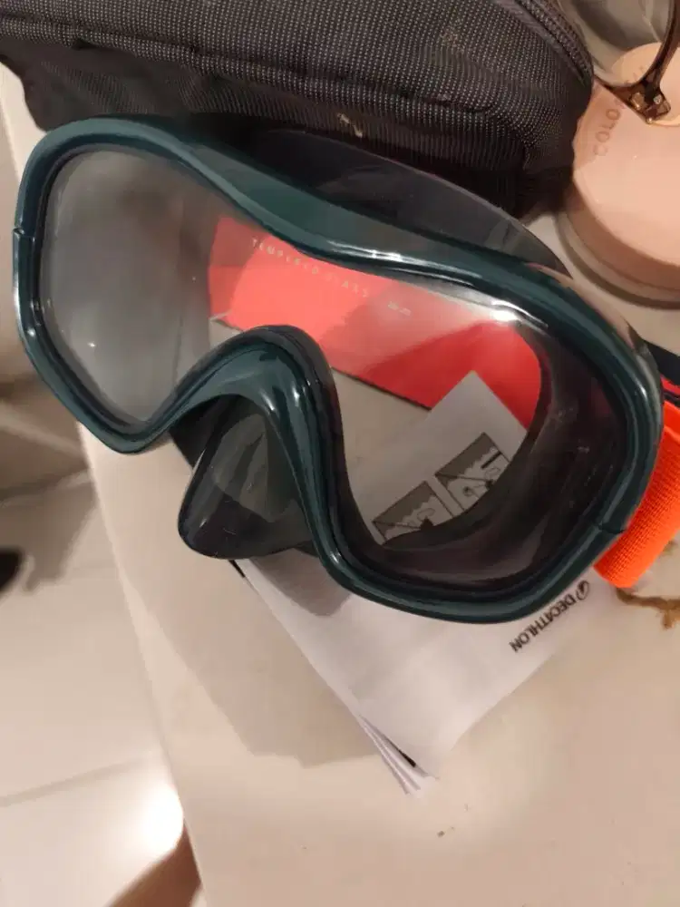 Kacamata snorkling