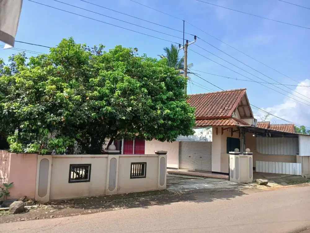 Dijual Rumah dan Toko + Kebun Pinggir Jalan Cisitu Sumedang