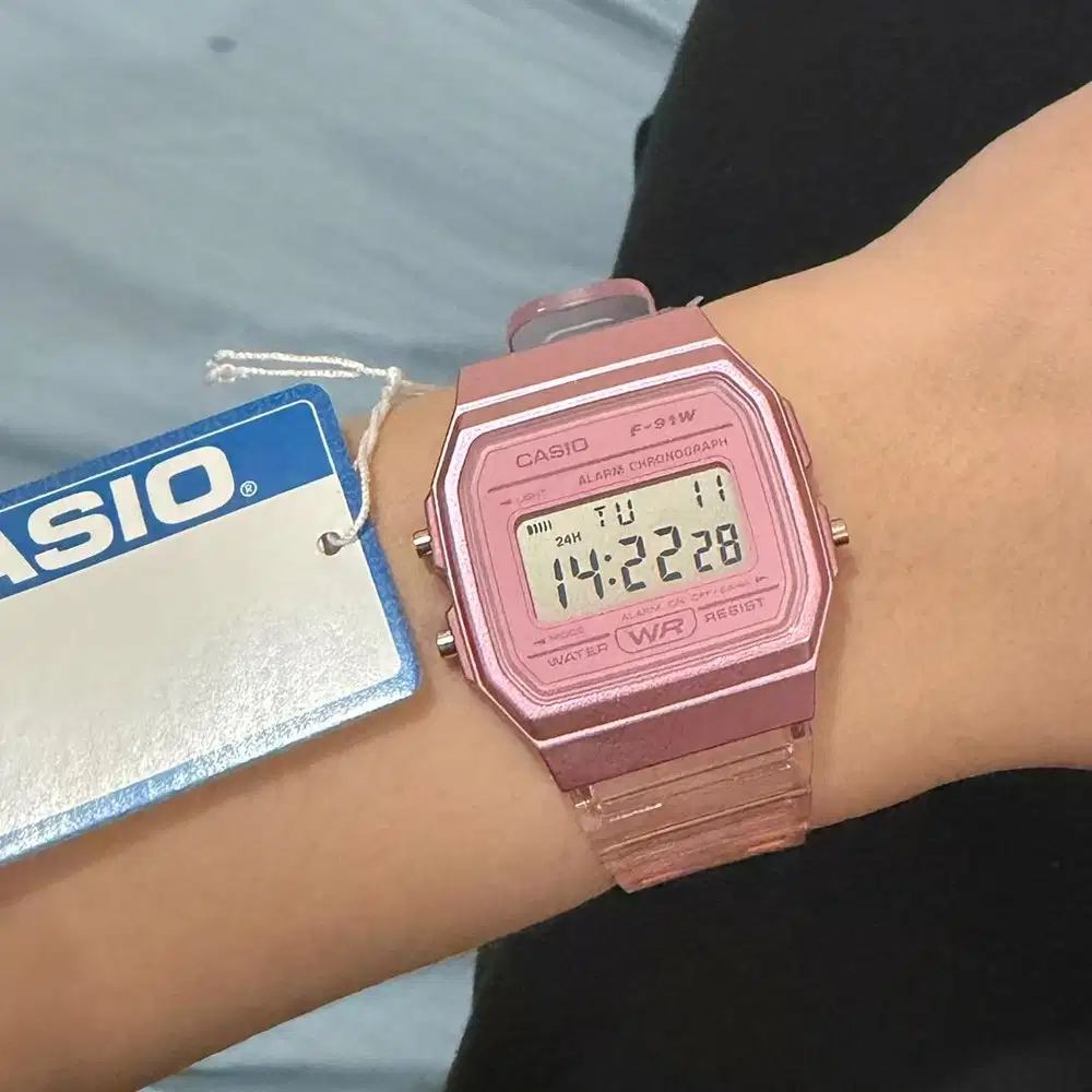 Jam Tangan Digital Casio Pink
